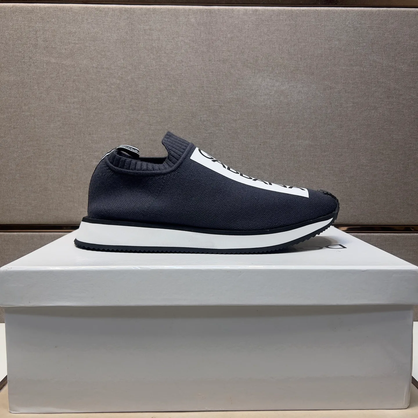 ⬛️Men's men's shoes💰p420【DG～】couple casual shoes 2025z cabinet sales simultaneously 🔶Size: 35-44#️⃣ 🔷7 colors🔜The upper is made of multi-material splicing➕Mesh lining, comfortable and breathable, sole: original comfortable, wear-resistant and non-slip outsole, ⚠️Real shot📱Photographed🎬The real thing is better📢📢📢